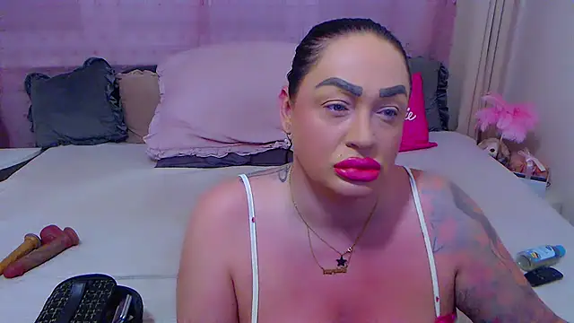 Snapshot of BustyVicky chatting on 10.07.25 BustyVicky online show from 10.07.25