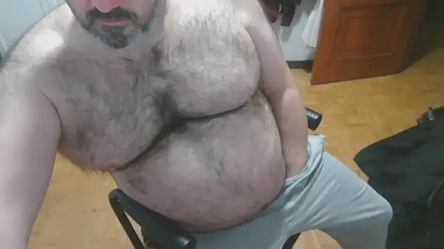 mikeyhotbear online show from 11.20.25