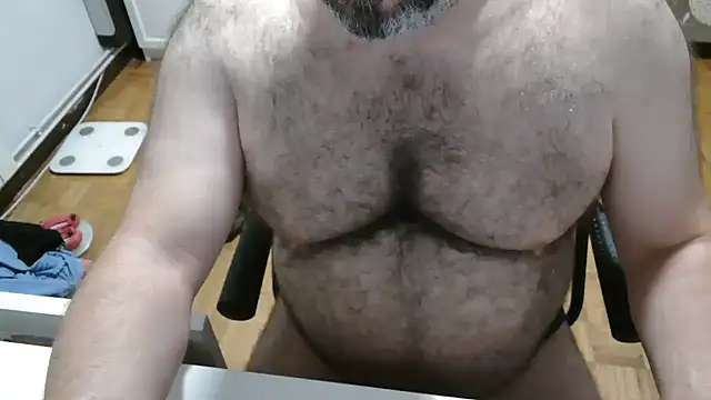 Snapshot of mikeyhotbear chatting on 07.06.26 mikeyhotbear online show from 07.06.26