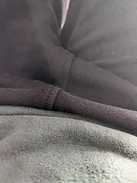 Snapshot of Elixire1 chatting on 12.20.25 Elixire1 online show from 12.20.25