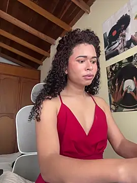 Snapshot of GabriSaenz chatting on 05.09.26 GabriSaenz online show from 05.09.26