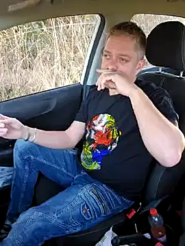 Snapshot of Trucker_Hunter chatting on 01.28.25 Trucker Hunter online show from 01.28.25