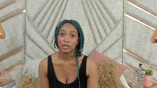 Snapshot of AgataRinaldi chatting on 01.04.25 AgataRinaldi online show from 01.04.25