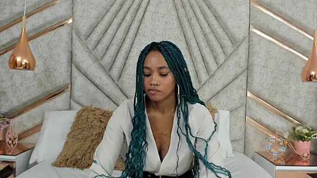 Snapshot of AgataRinaldi chatting on 01.12.25 AgataRinaldi online show from 01.12.25