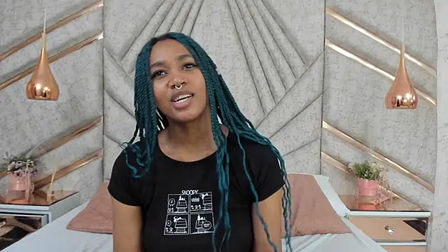 Snapshot of AgataRinaldi chatting on 02.05.25 AgataRinaldi online show from 02.05.25