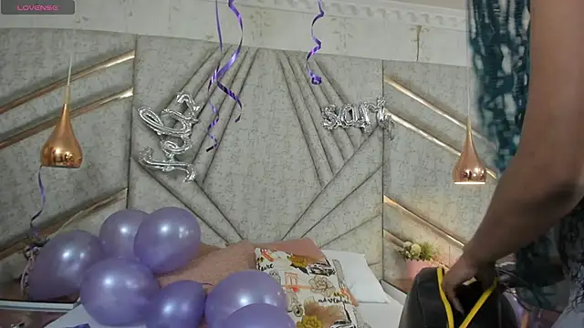 Snapshot of AgataRinaldi chatting on 02.18.25 AgataRinaldi online show from 02.18.25