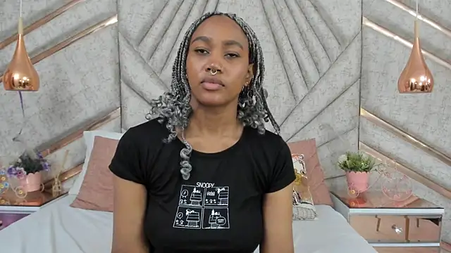 Snapshot of AgataRinaldi chatting on 02.22.25 AgataRinaldi online show from 02.22.25