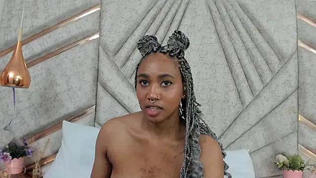 Snapshot of AgataRinaldi chatting on 02.24.25 AgataRinaldi online show from 02.24.25