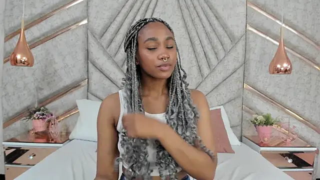 Snapshot of AgataRinaldi chatting on 02.24.25 AgataRinaldi online show from 02.24.25