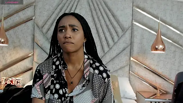 Snapshot of AgataRinaldi chatting on 09.23.25 AgataRinaldi online show from 09.23.25