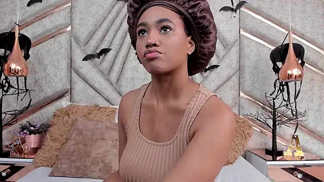 Snapshot of AgataRinaldi chatting on 11.09.25 AgataRinaldi online show from 11.09.25