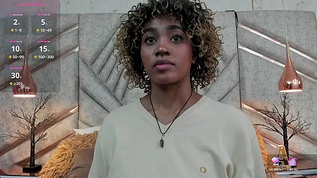 Snapshot of AgataRinaldi chatting on 11.21.25 AgataRinaldi online show from 11.21.25