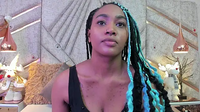 Snapshot of AgataRinaldi chatting on 12.21.25 AgataRinaldi online show from 12.21.25