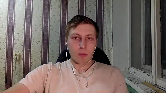 Snapshot of darienlarge chatting on 12.05.24 darienlarge online show from 12.05.24