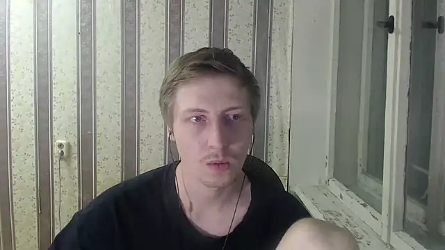 Snapshot of darienlarge chatting on 02.07.25 darienlarge online show from 02.07.25