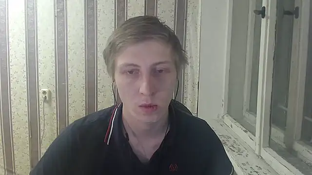 Snapshot of darienlarge chatting on 02.11.25 darienlarge online show from 02.11.25