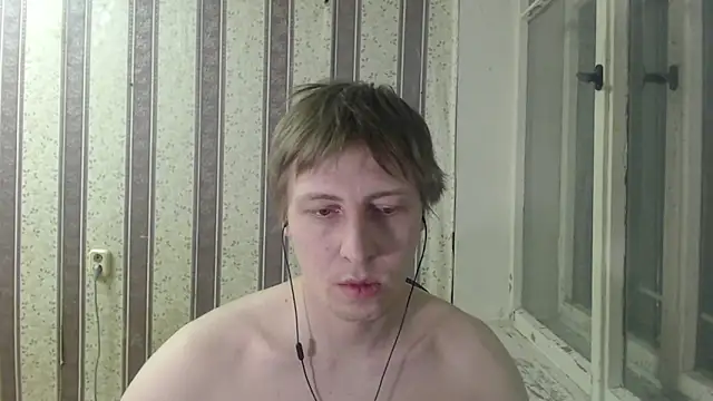 Snapshot of darienlarge chatting on 02.14.25 darienlarge online show from 02.14.25