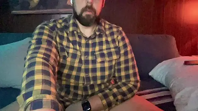 Snapshot of curiouscock38 chatting on 03.05.25 curiouscock38 online show from 03.05.25