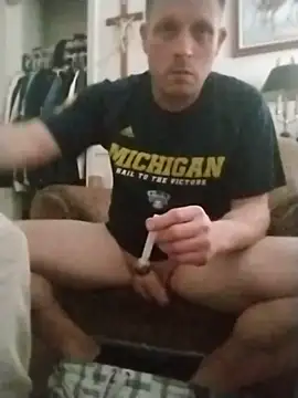 Snapshot of curiouscock38 chatting on 03.22.25 curiouscock38 online show from 03.22.25