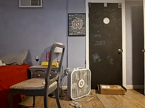 Snapshot of curiouscock38 chatting on 10.29.25 curiouscock38 online show from 10.29.25