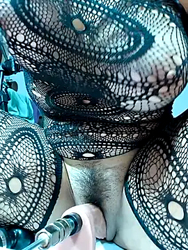 Snapshot of shelby_kutter chatting on 11.30.25 shelby kutter online show from 11.30.25