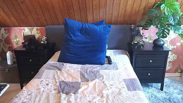 TessaWinter online show from 04.02.26