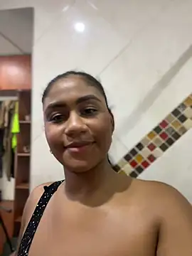 Snapshot of SSCARLETH_ chatting on 03.06.25 SSCARLETH  online show from 03.06.25