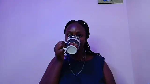 Toomuchbooty33 online show from 09.19.25