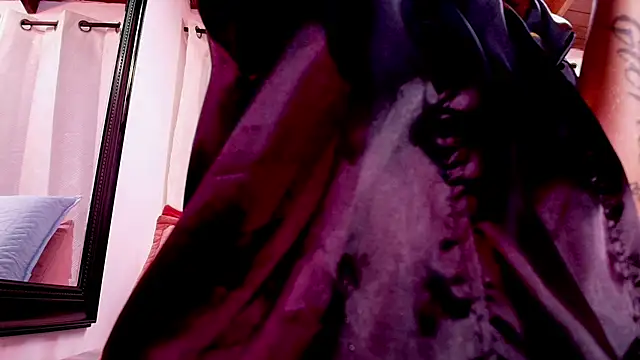 danna berlin  online show from 02.13.25