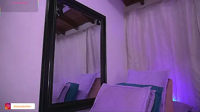 danna berlin  online show from 10.02.25