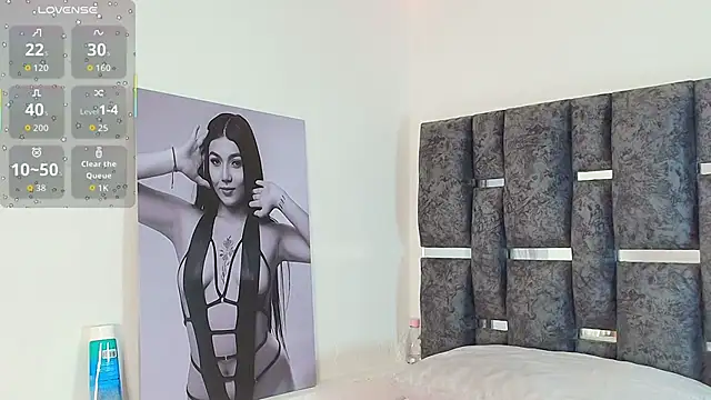 Natasharuso online show from 12.20.25