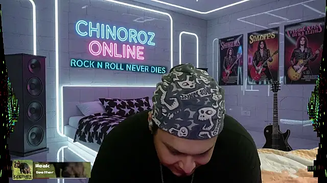 Snapshot of chino_roz chatting on 11.11.25 chino roz online show from 11.11.25