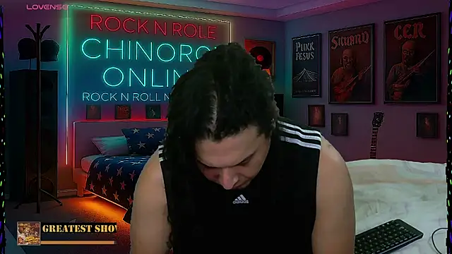 Snapshot of chino_roz chatting on 02.15.26 chino roz online show from 02.15.26