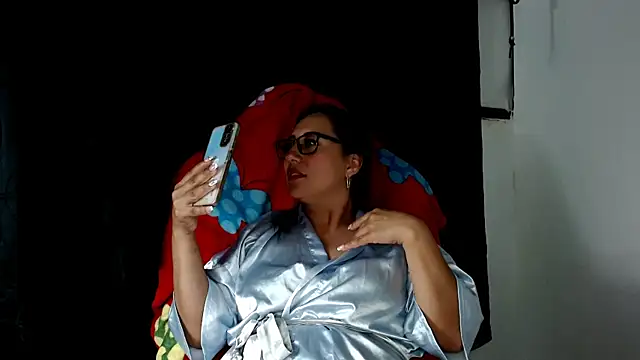 carolinalovee  online show from 01.12.25