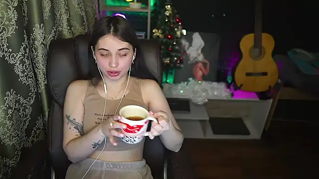 delicatedBailey online show from 03.10.25