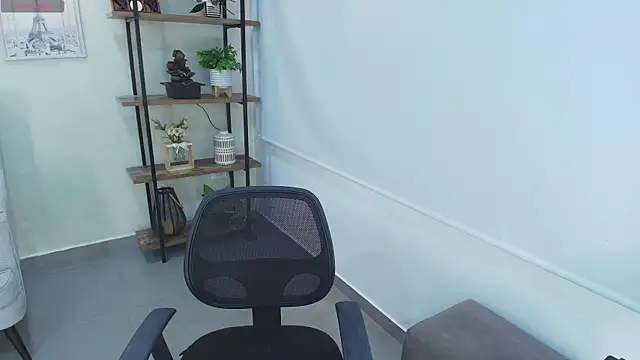 Sassy--Girl online show from 04.14.26