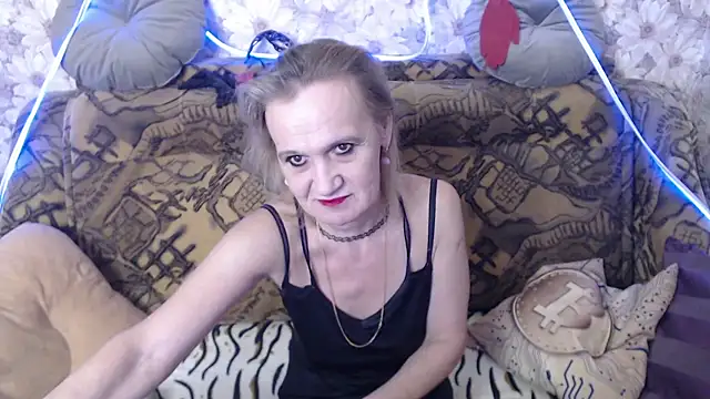 MissBekker online show from 10.02.25