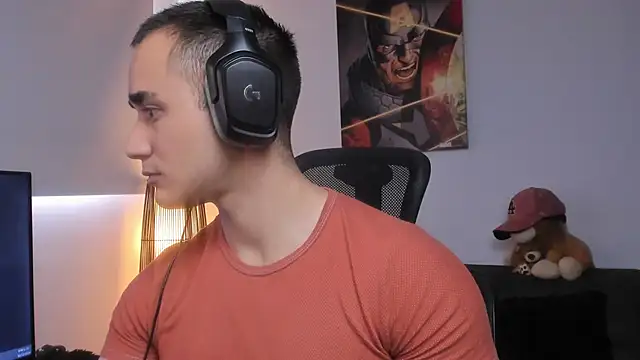 Snapshot of AlexRivera6 chatting on 12.30.24 AlexRivera6 online show from 12.30.24