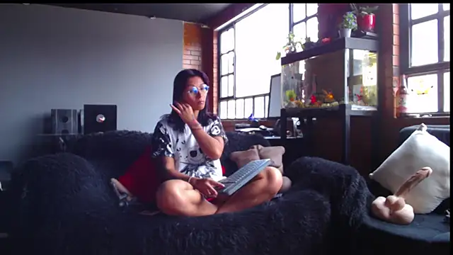 Snapshot of Sofynix chatting on 02.17.25 Sofynix online show from 02.17.25