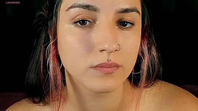 Snapshot of Daphne_Moss chatting on 06.18.26 Daphne Moss online show from 06.18.26