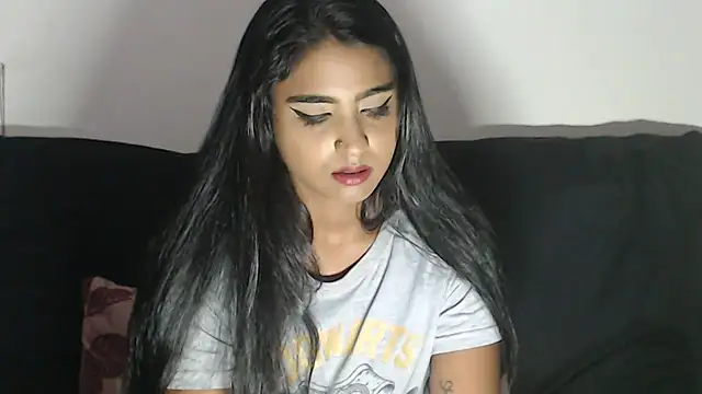 Delilah Blazee online show from 02.01.25