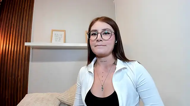 Snapshot of LANA-JONNES chatting on 06.02.26 LANA-JONNES online show from 06.02.26