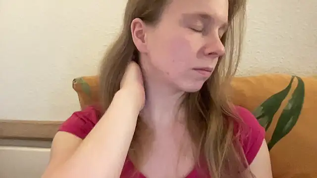 Snapshot of SweetLucy96 chatting on 03.05.25 SweetLucy96 online show from 03.05.25