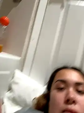 Snapshot of toxicamami chatting on 11.11.25 toxicamami online show from 11.11.25