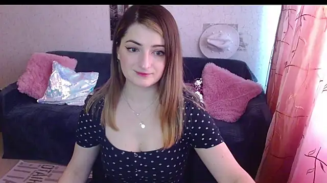 Snapshot of Arielsssplash chatting on 06.11.26 Arielsssplash online show from 06.11.26