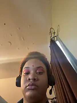 Snapshot of nickytheehawtie chatting on 02.15.26 nickytheehawtie online show from 02.15.26