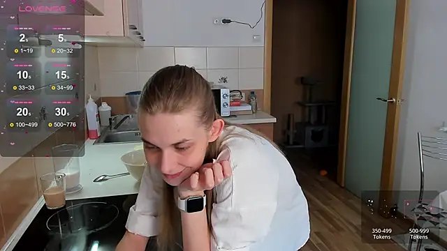 molly hunt  online show from 03.14.25