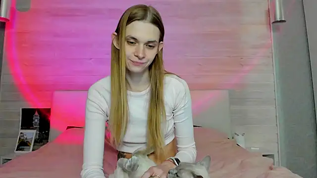 molly hunt  online show from 02.02.26