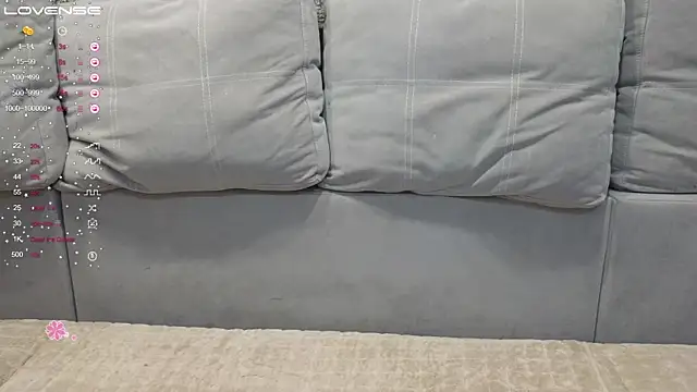 Snapshot of Vika_loves_you chatting on 01.11.25 Vika loves you online show from 01.11.25