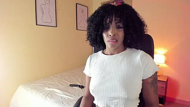 Snapshot of AitanaBrown_ chatting on 01.31.25 AitanaBrown online show from 01.31.25